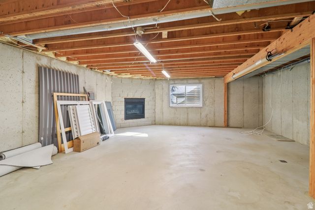 4164 S 2400 W, Roy, UT 84067