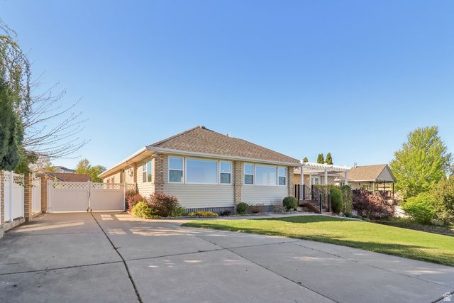 4164 S 2400 W, Roy, UT 84067