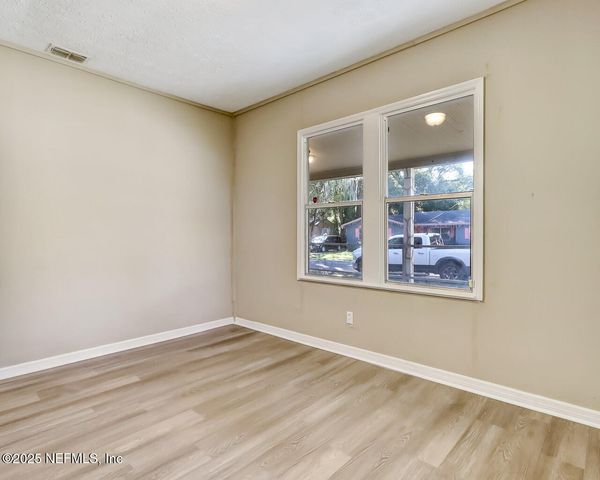 8951 6TH Avenue, Jacksonville, FL 32208