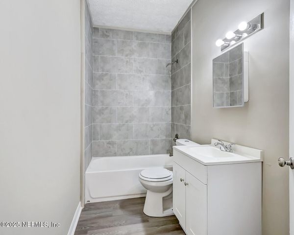 8951 6TH Avenue, Jacksonville, FL 32208