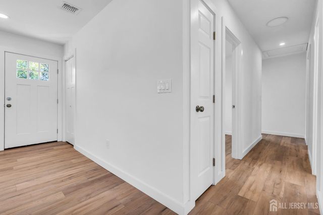19 Inwood Avenue, Monroe, NJ 08831