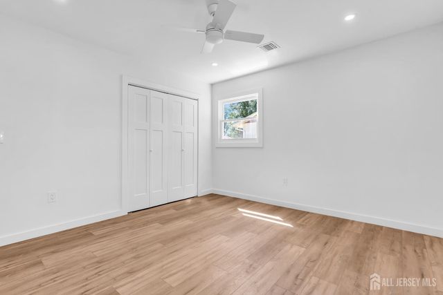 19 Inwood Avenue, Monroe, NJ 08831