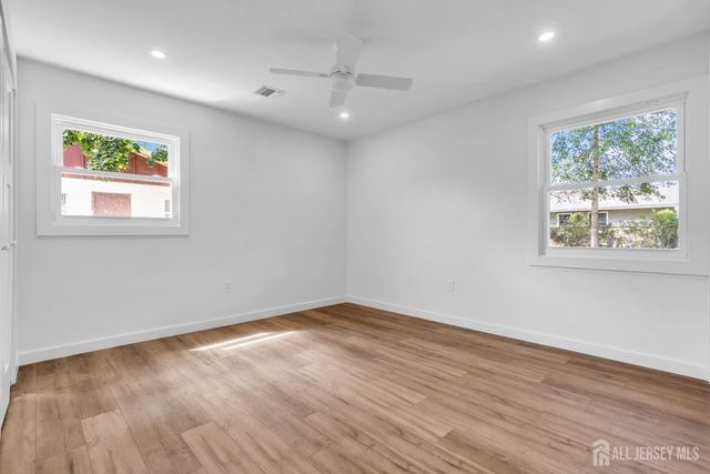 19 Inwood Avenue, Monroe, NJ 08831