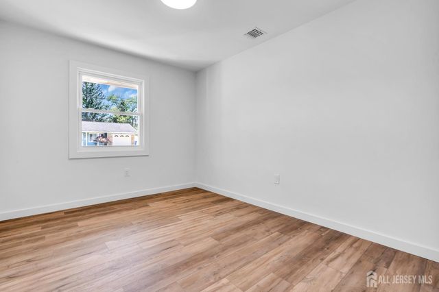 19 Inwood Avenue, Monroe, NJ 08831