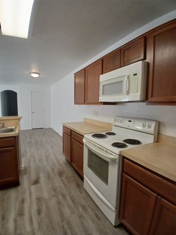 13657 Biggs Street 13655, Dallas, TX 75253