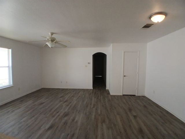 13657 Biggs Street 13655, Dallas, TX 75253