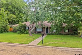 206 Carr Dr, Mt Pleasant, TX 75455