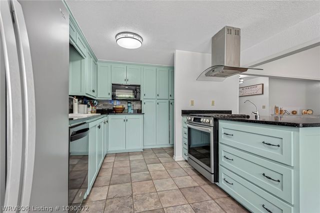 1500 N 13th Street, Van Buren, AR 72956