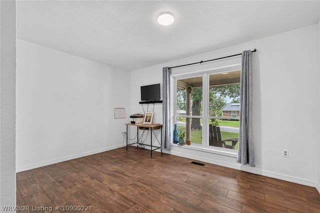 1500 N 13th Street, Van Buren, AR 72956