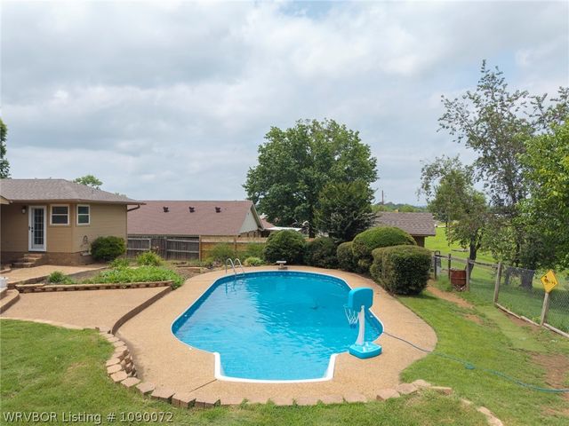 1500 N 13th Street, Van Buren, AR 72956