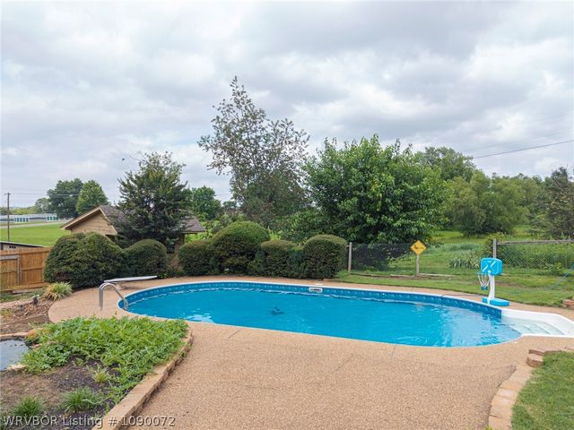 1500 N 13th Street, Van Buren, AR 72956