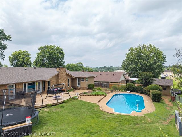 1500 N 13th Street, Van Buren, AR 72956