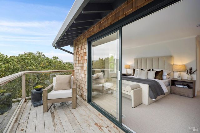 16 Dutch Valley Ln, San Anselmo, CA 94960