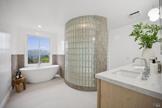 16 Dutch Valley Ln, San Anselmo, CA 94960