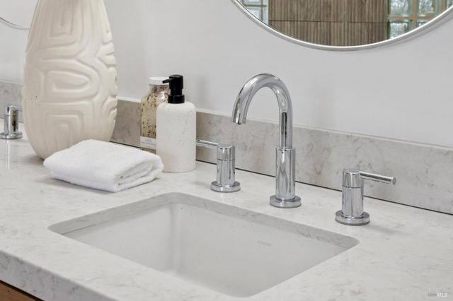 16 Dutch Valley Ln, San Anselmo, CA 94960