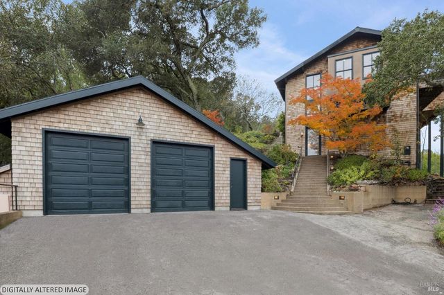 16 Dutch Valley Ln, San Anselmo, CA 94960