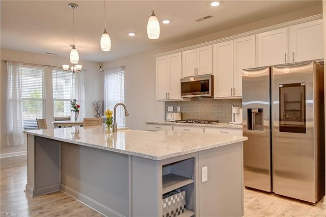 1042 Egret LN, Suffolk, VA 23434