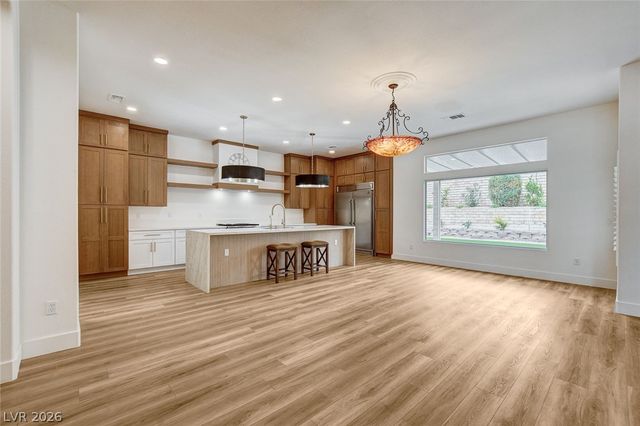 2621 Hanging Rock Drive, Las Vegas, NV 89134