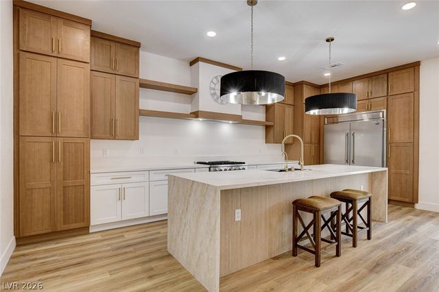 2621 Hanging Rock Drive, Las Vegas, NV 89134