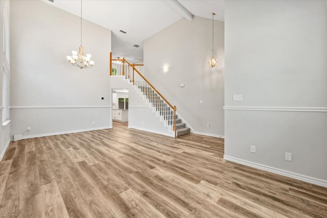 2216 Reverchon Drive, Arlington, TX 76017