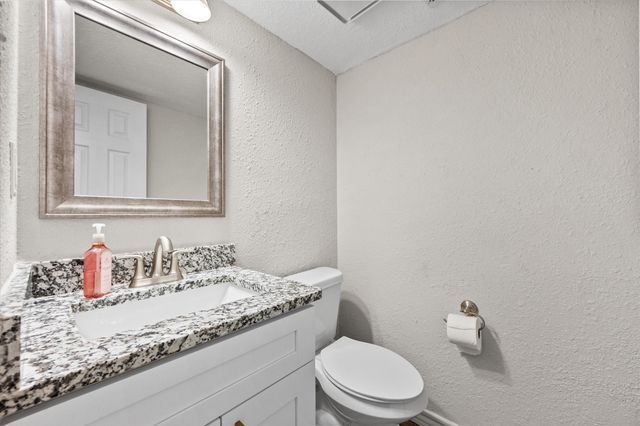 2216 Reverchon Drive, Arlington, TX 76017