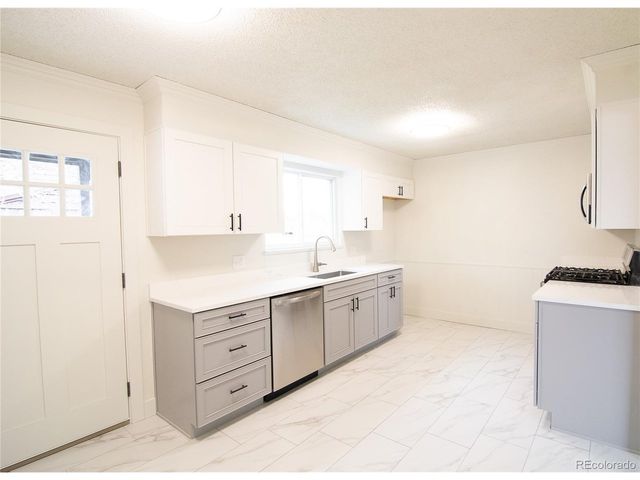 12362 W 60th Pl, Arvada, CO 80004