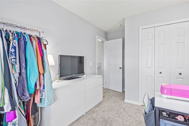 106 Pebble Court, Berea, OH 44017