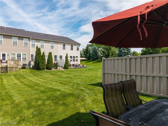 106 Pebble Court, Berea, OH 44017
