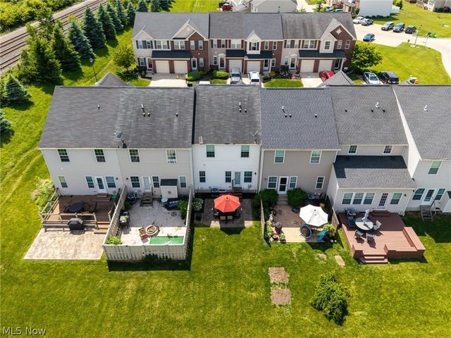 106 Pebble Court, Berea, OH 44017