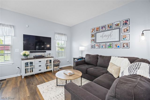 106 Pebble Court, Berea, OH 44017