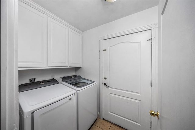 18 NE Summerwood Dr, Elgin, OK 73538