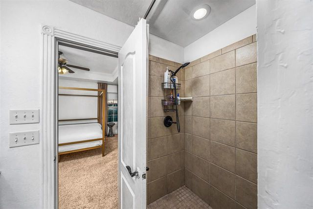 18 NE Summerwood Dr, Elgin, OK 73538