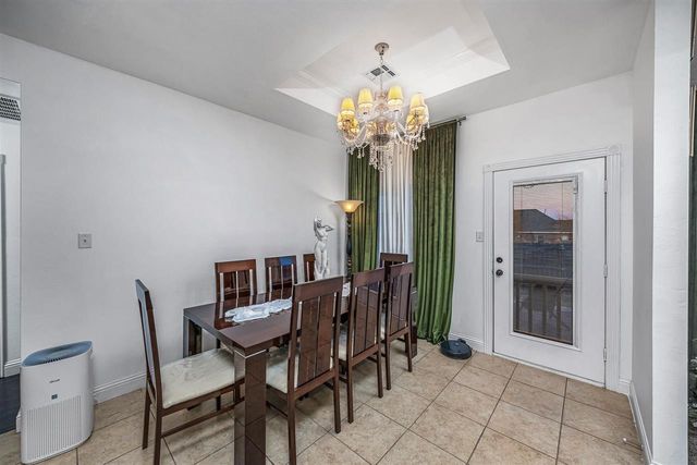 18 NE Summerwood Dr, Elgin, OK 73538