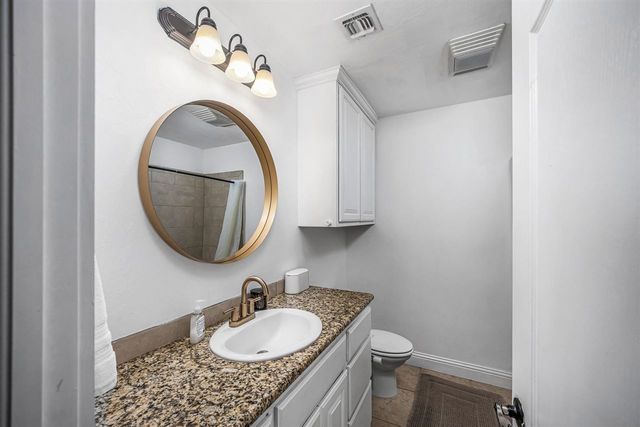 18 NE Summerwood Dr, Elgin, OK 73538