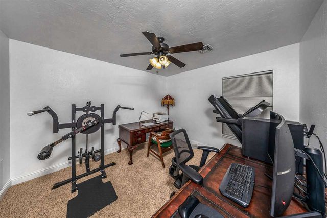 18 NE Summerwood Dr, Elgin, OK 73538