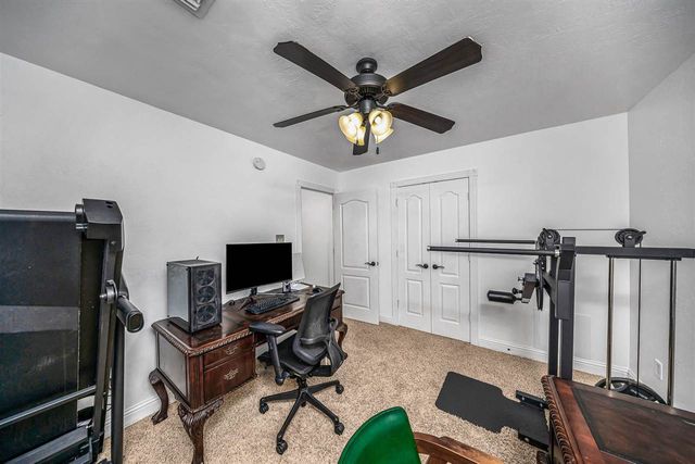 18 NE Summerwood Dr, Elgin, OK 73538