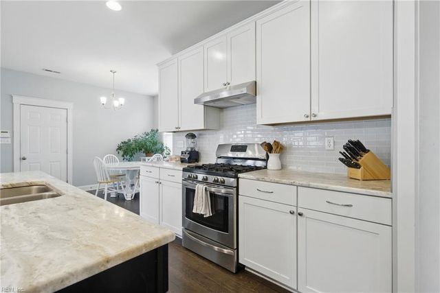 605 Robert Frost RD, Chesapeake, VA 23323