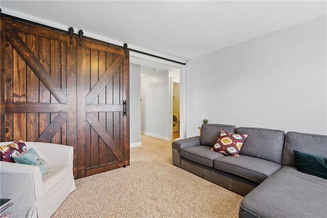 605 Robert Frost RD, Chesapeake, VA 23323