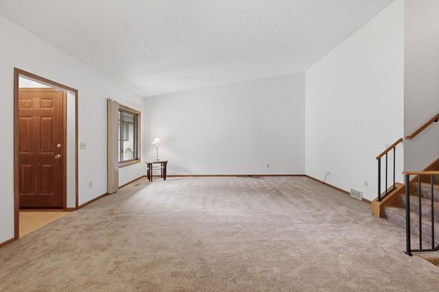 8564 134th Street W, Apple Valley, MN 55124