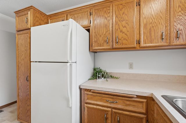 8564 134th Street W, Apple Valley, MN 55124
