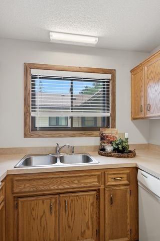 8564 134th Street W, Apple Valley, MN 55124