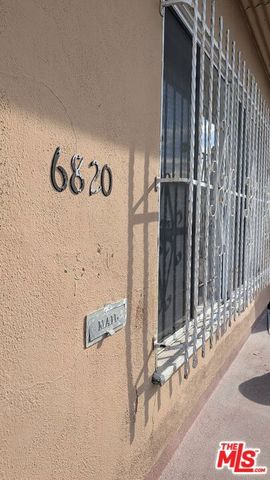 6820 S Van Ness Avenue, Los Angeles, CA 90047