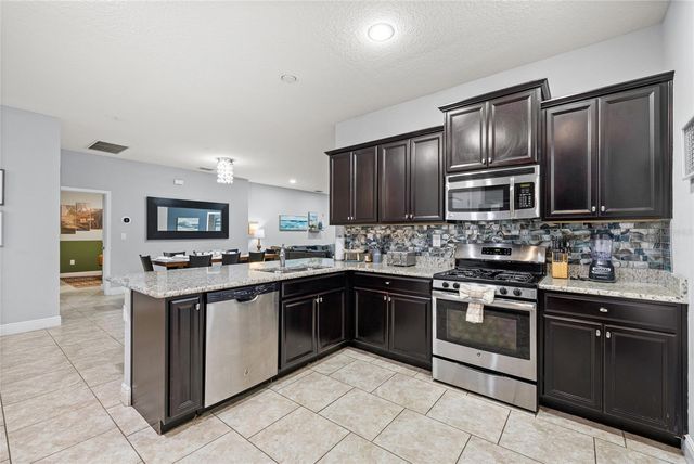 5376 OAKBOURNE AVENUE, Davenport, FL 33837