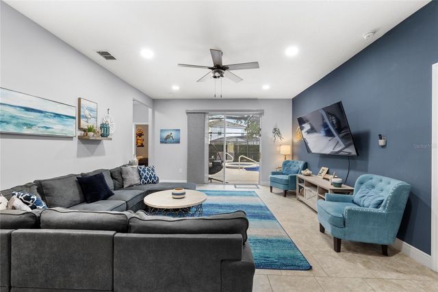 5376 OAKBOURNE AVENUE, Davenport, FL 33837