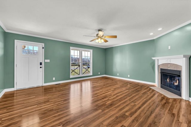 4492 Ironhorse Way, Clarksville, TN 37040