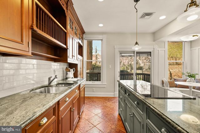 111 5TH ST SE, Washington, DC 20003