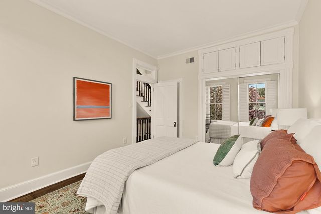 111 5TH ST SE, Washington, DC 20003