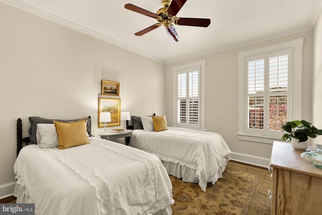 111 5TH ST SE, Washington, DC 20003