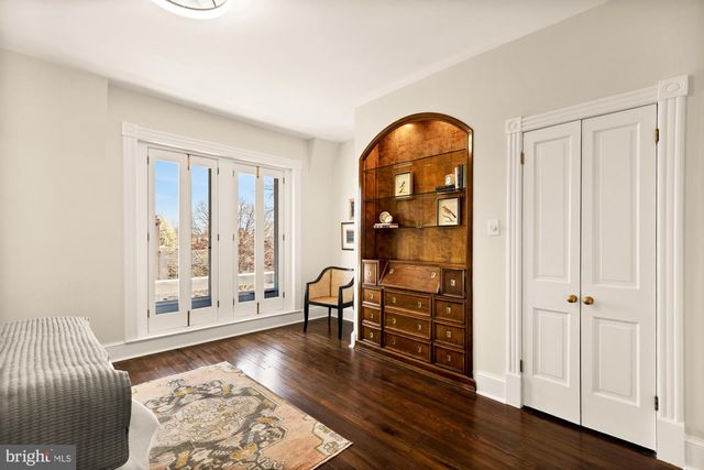 111 5TH ST SE, Washington, DC 20003