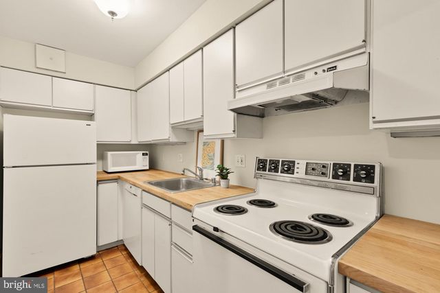 111 5TH ST SE, Washington, DC 20003